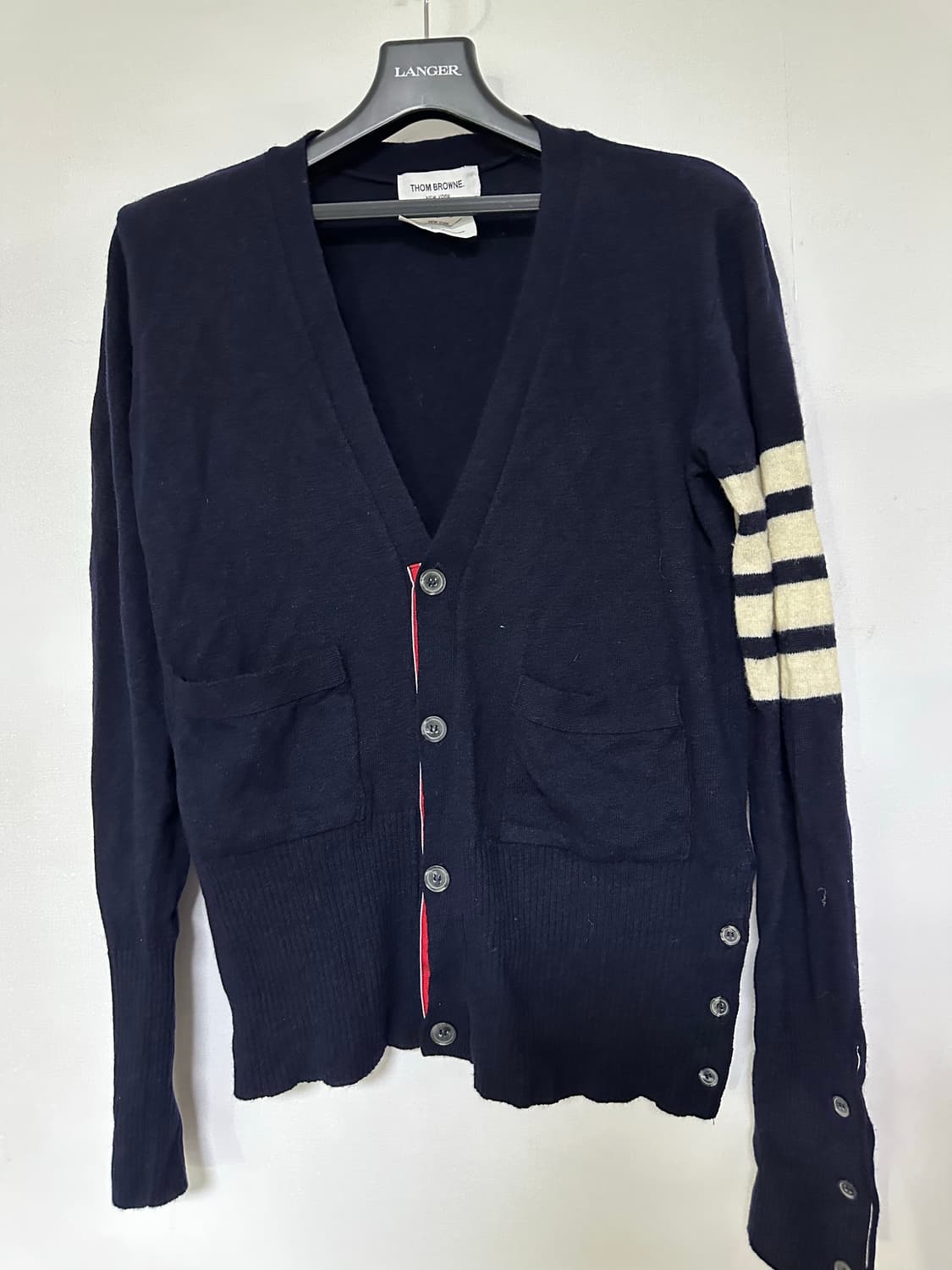 톰브라운 네이비 가디건 삼선 완장 상품이미지1