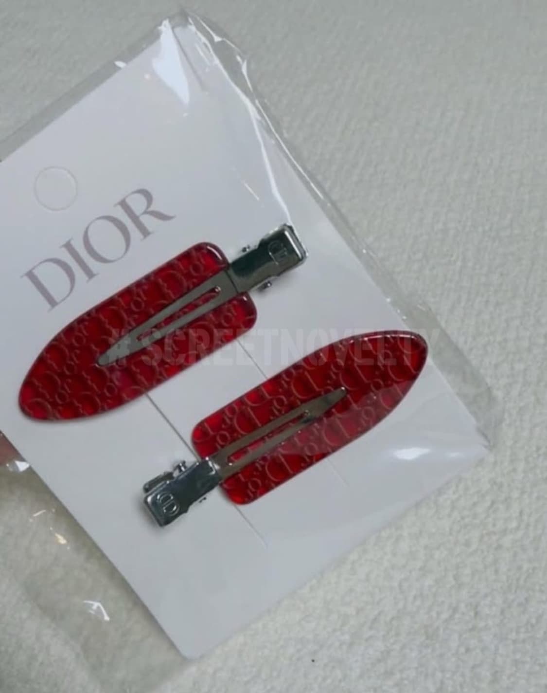 디올뷰티 헤어클립 레드 세트 (2ps) 상품이미지4