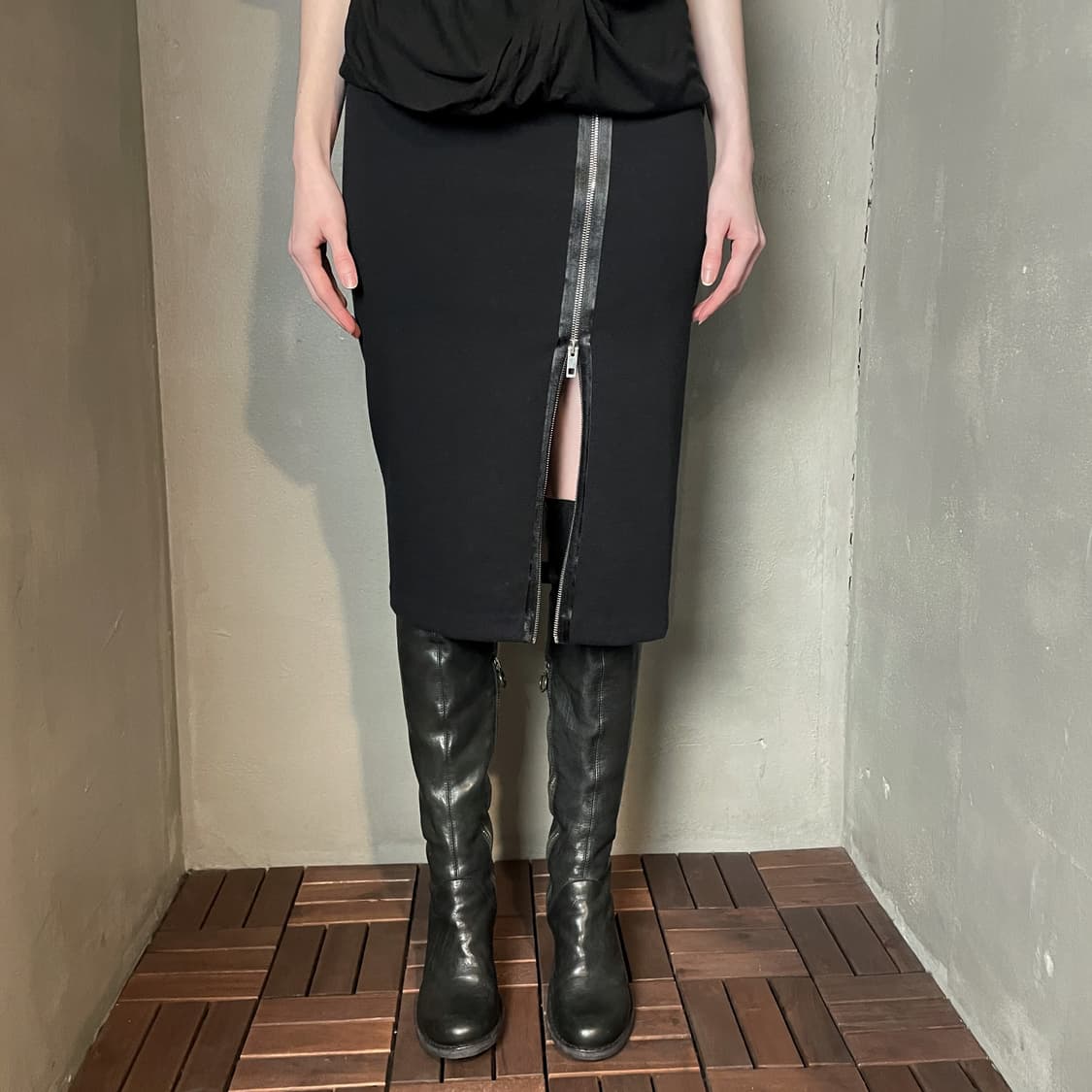 래그앤본 비대칭 지퍼 스커트 상품이미지3