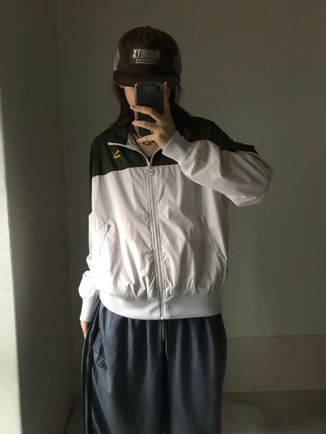 퓨마 화이트 카키 바람막이 상품이미지2