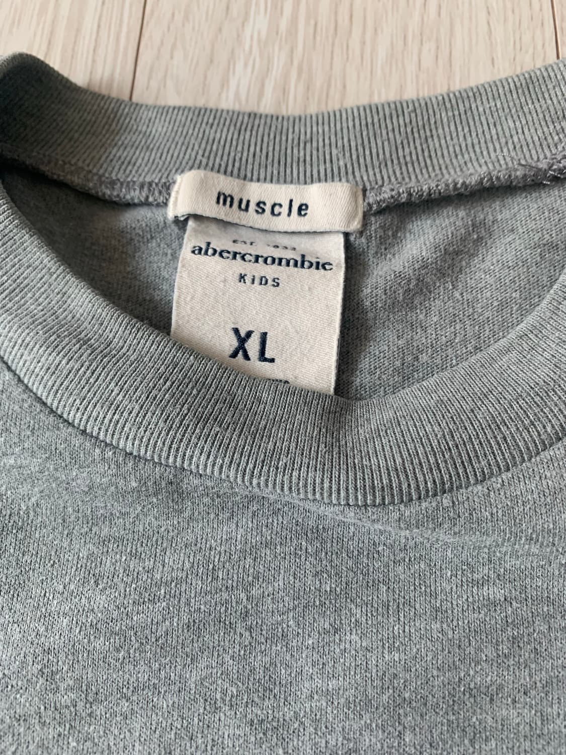 아베크롬비 뉴욕 반팔 티셔츠 (실측확인) 상품이미지3