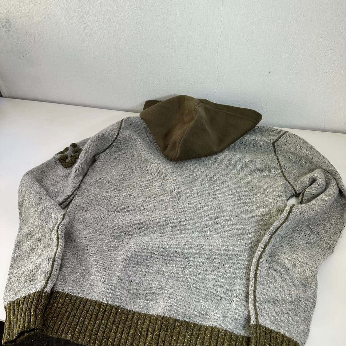 우먼M-L 리바이스 그레이그린 브이넥 후드니트 상품이미지6