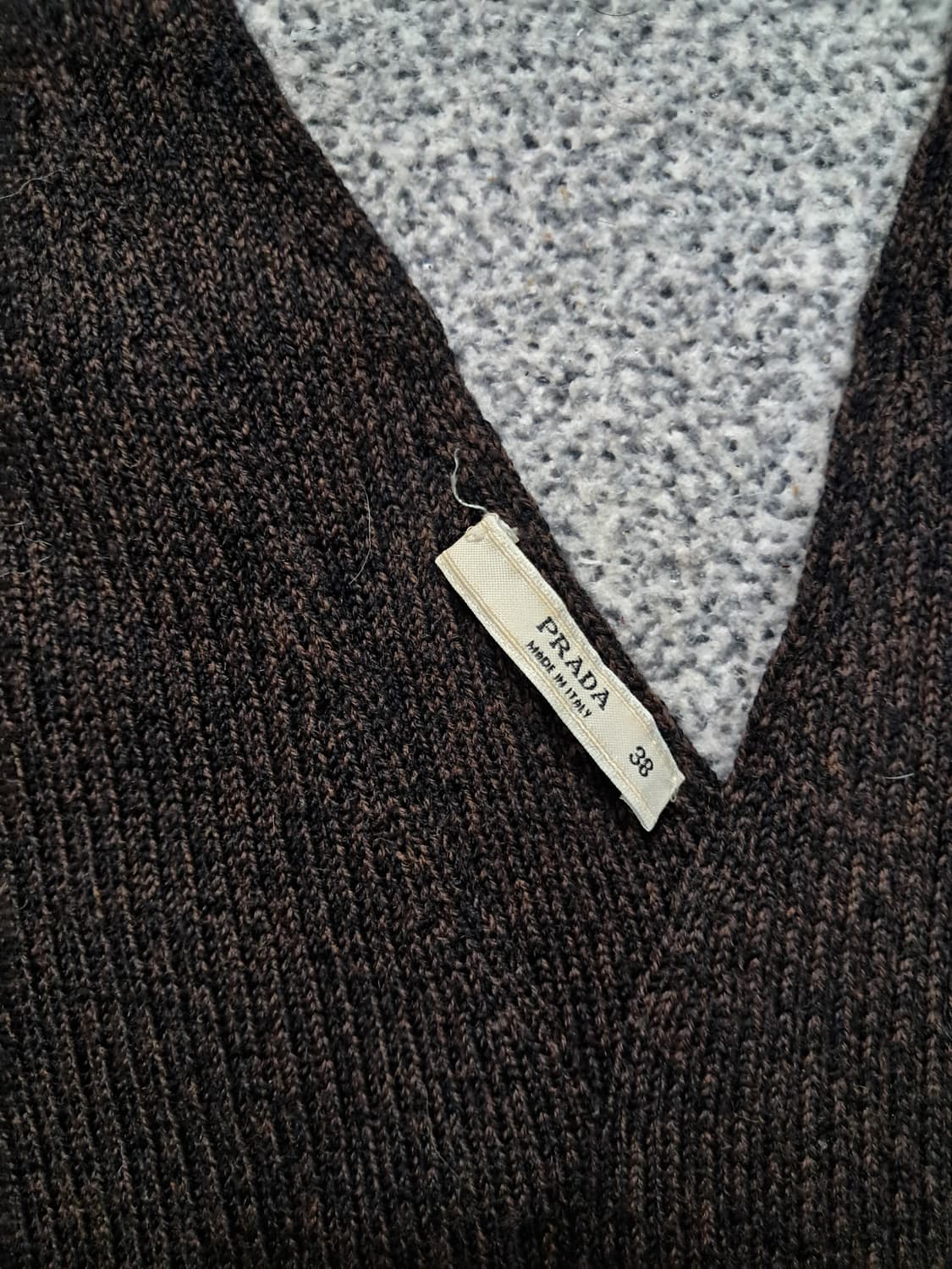 프라다 울니트 민소매 상품이미지3