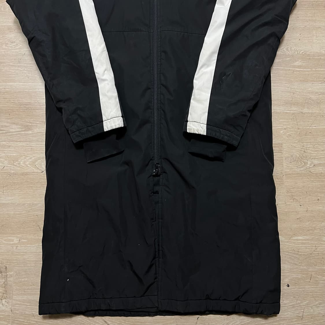 뉴발란스 사이드라인 다운 후드 롱패딩 점퍼 [블랙] S/90 상품이미지3