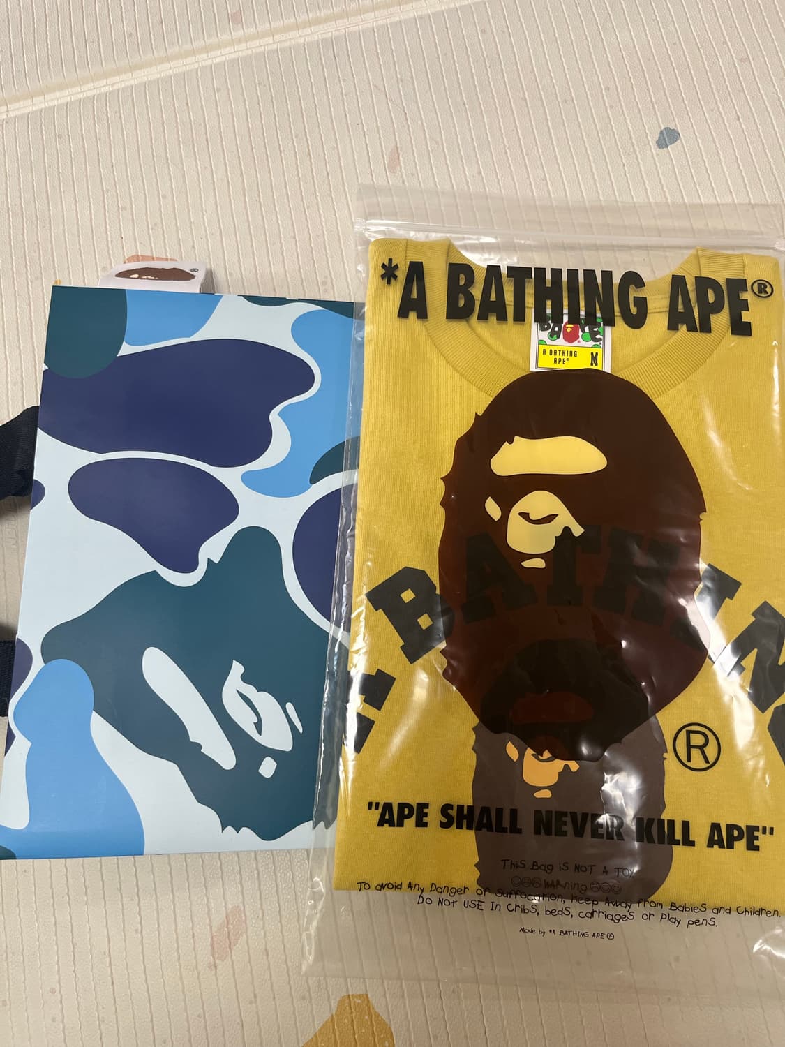 베이프 반팔 M 새상품+쇼핑백(한국 미발매) 상품이미지2