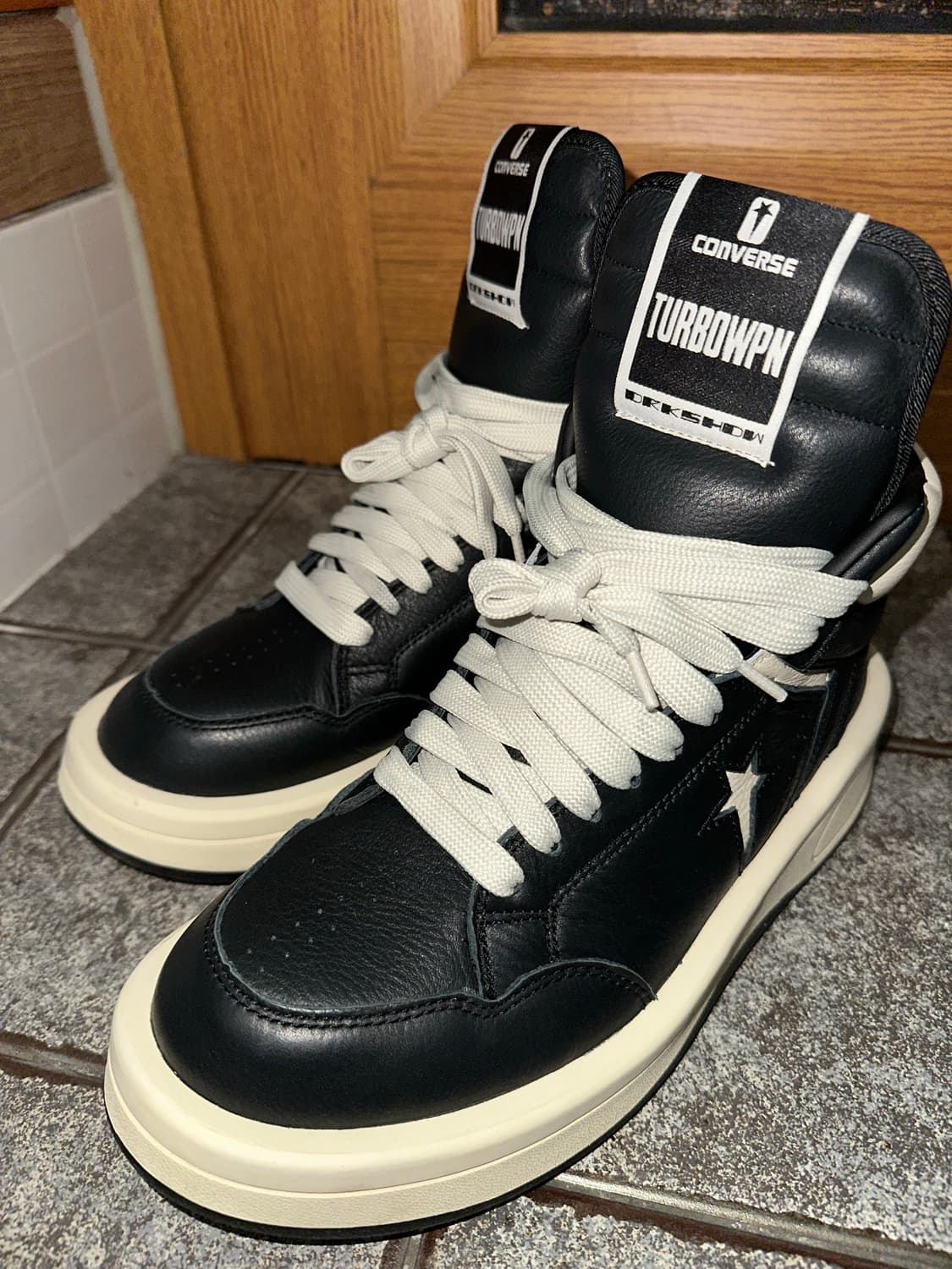 컨버스 x 다크쉐도우 터보웨폰 블랙 크림 상품이미지3