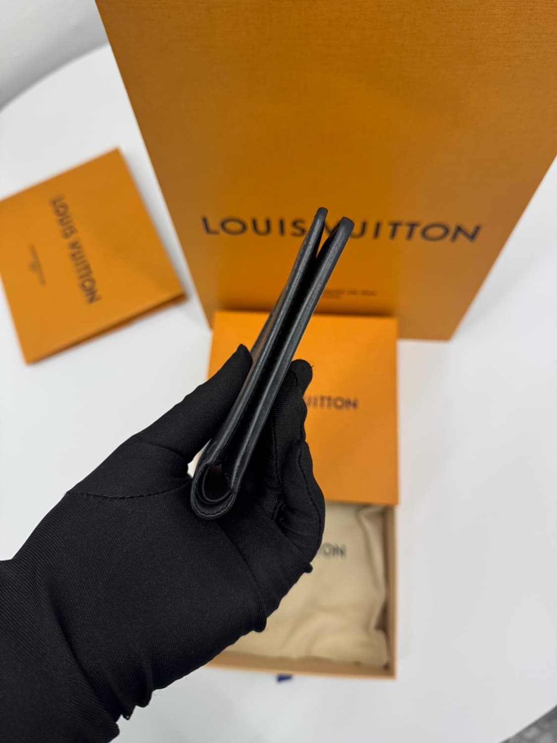 [백화점] 루이비통 멀티플 월렛 모노그램 이클립스 반지갑  450,000 상품이미지6