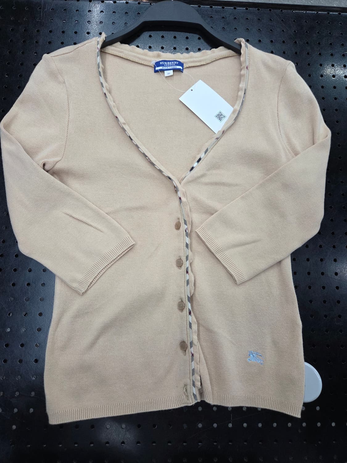 버버리 가디건 판매합니다 상품이미지3