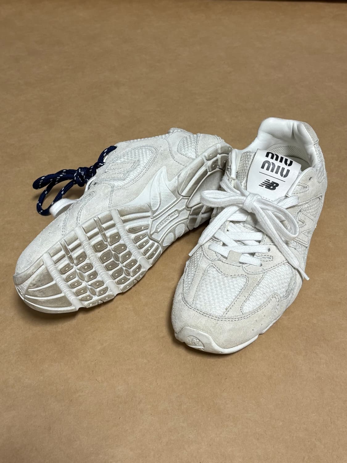 미우미우 뉴발란스 화이트 37 (240) 상품이미지6