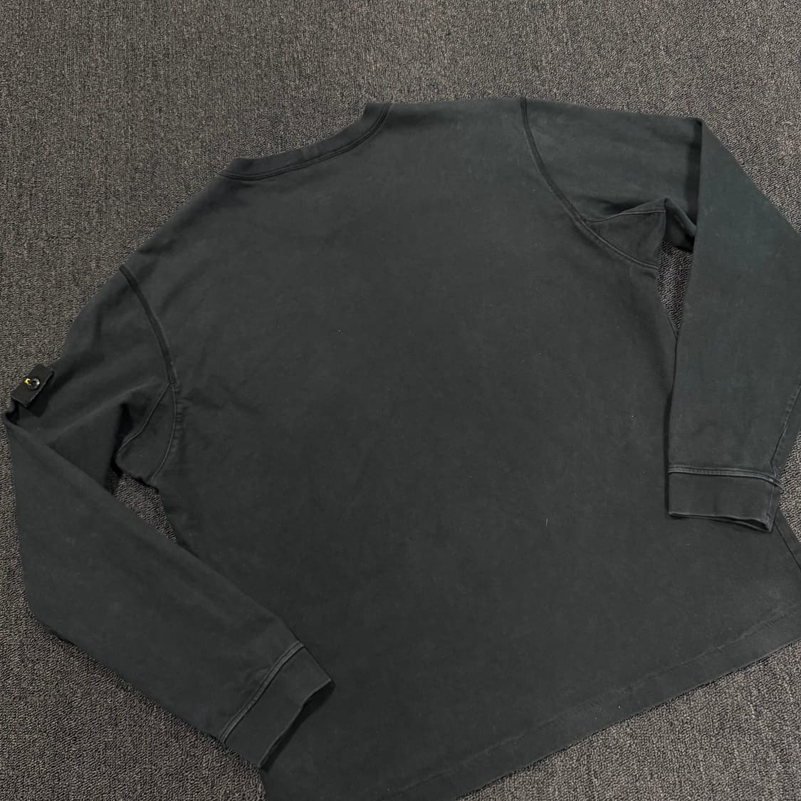 스톤아일랜드 와펜 롱슬리브 블랙 상품이미지5