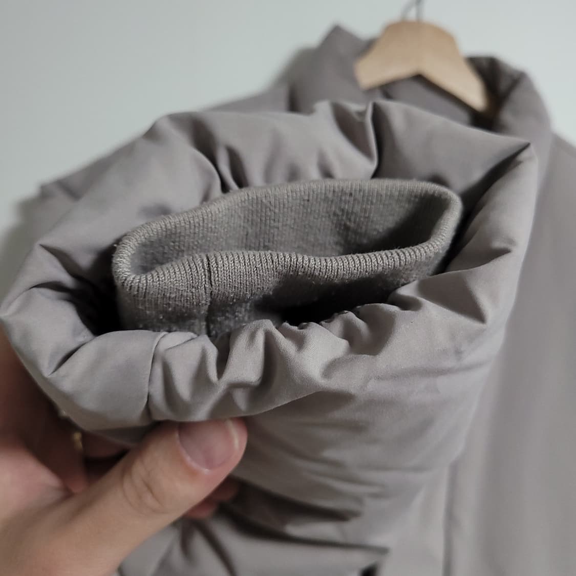 (M) 무신사 스텐다드 숏패딩 점퍼 더스티 베이지 상품이미지6