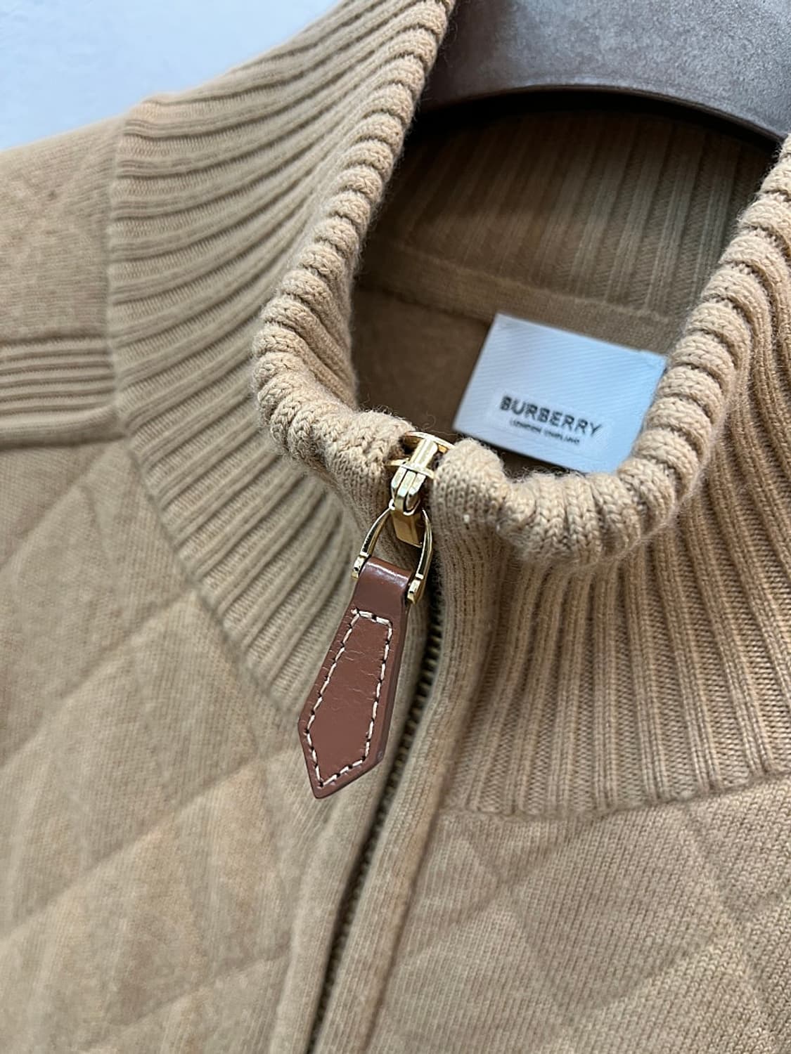 여) 버버리 신형 오버 퀼팅니트 상품이미지6