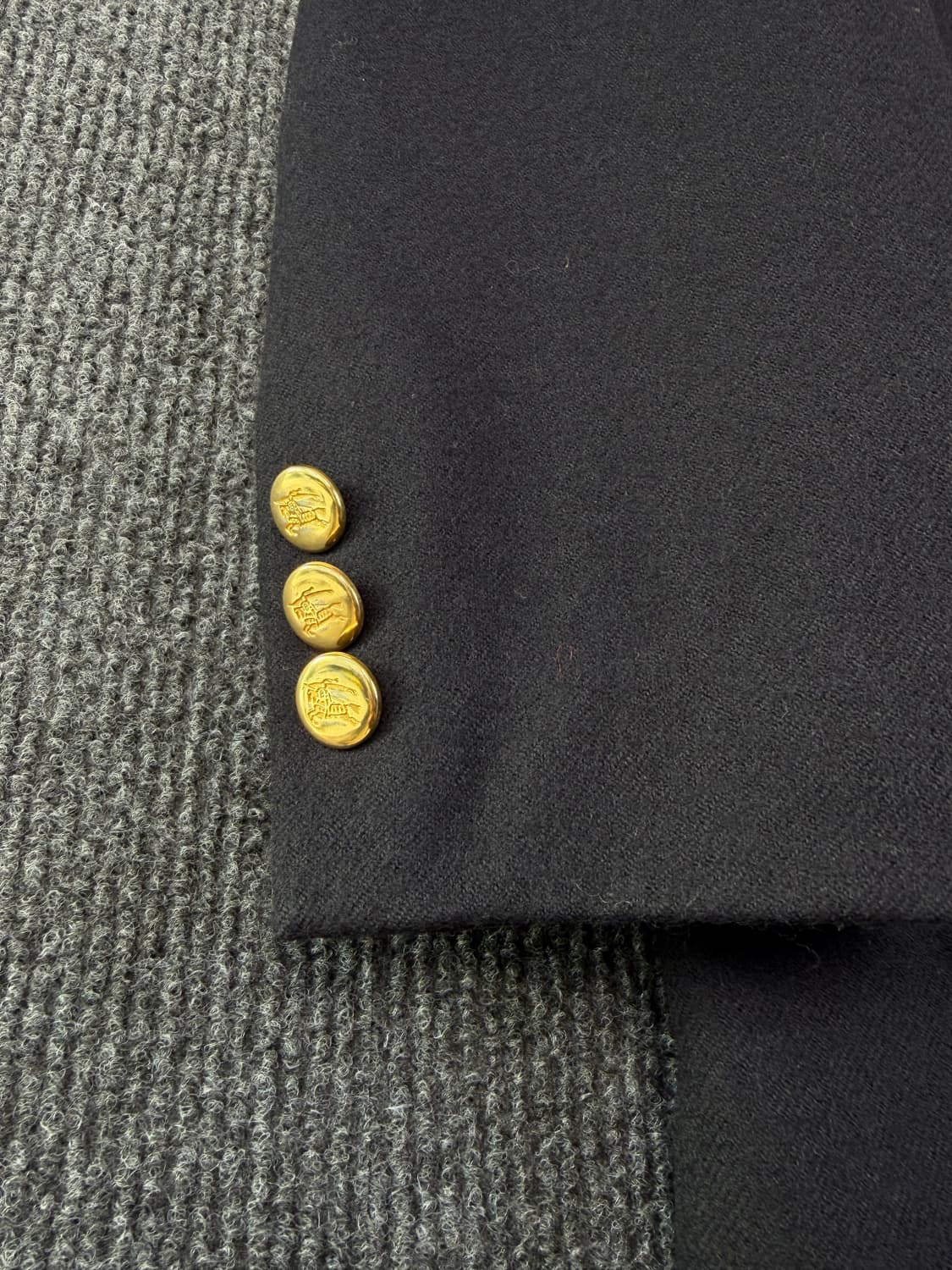 버버리 금장버튼 더블 블레이저 상품이미지3