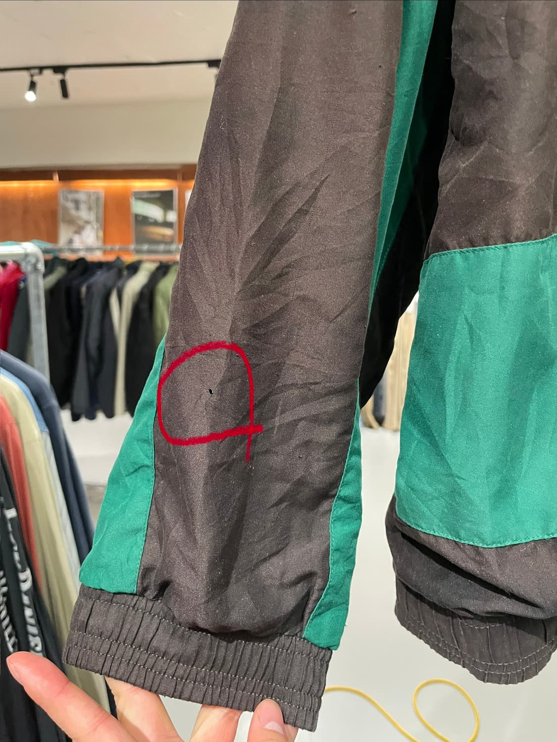 아디다스 이큅먼트 올드스쿨 바람막이 자켓  상품이미지8