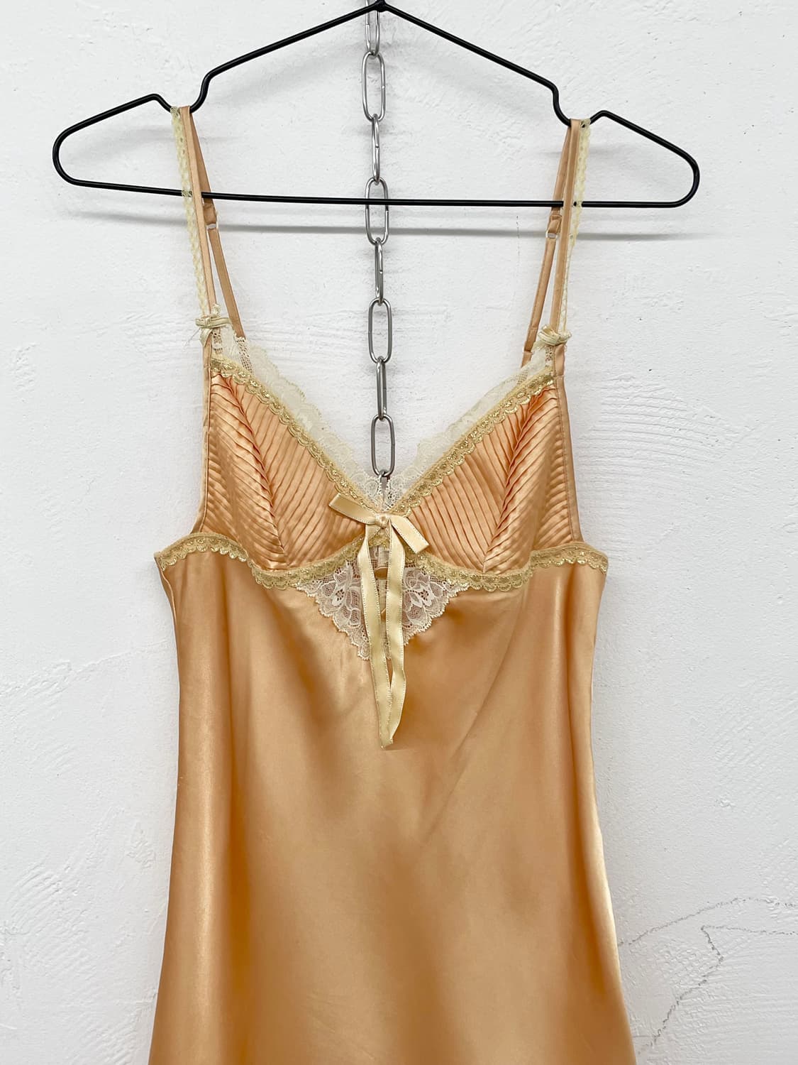 에블린 브리저튼 버튼 새틴 슬립 상품이미지5