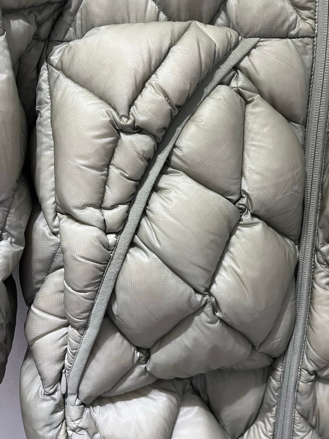 로아 라이트 다운 자켓 그레이(L) 상품이미지7