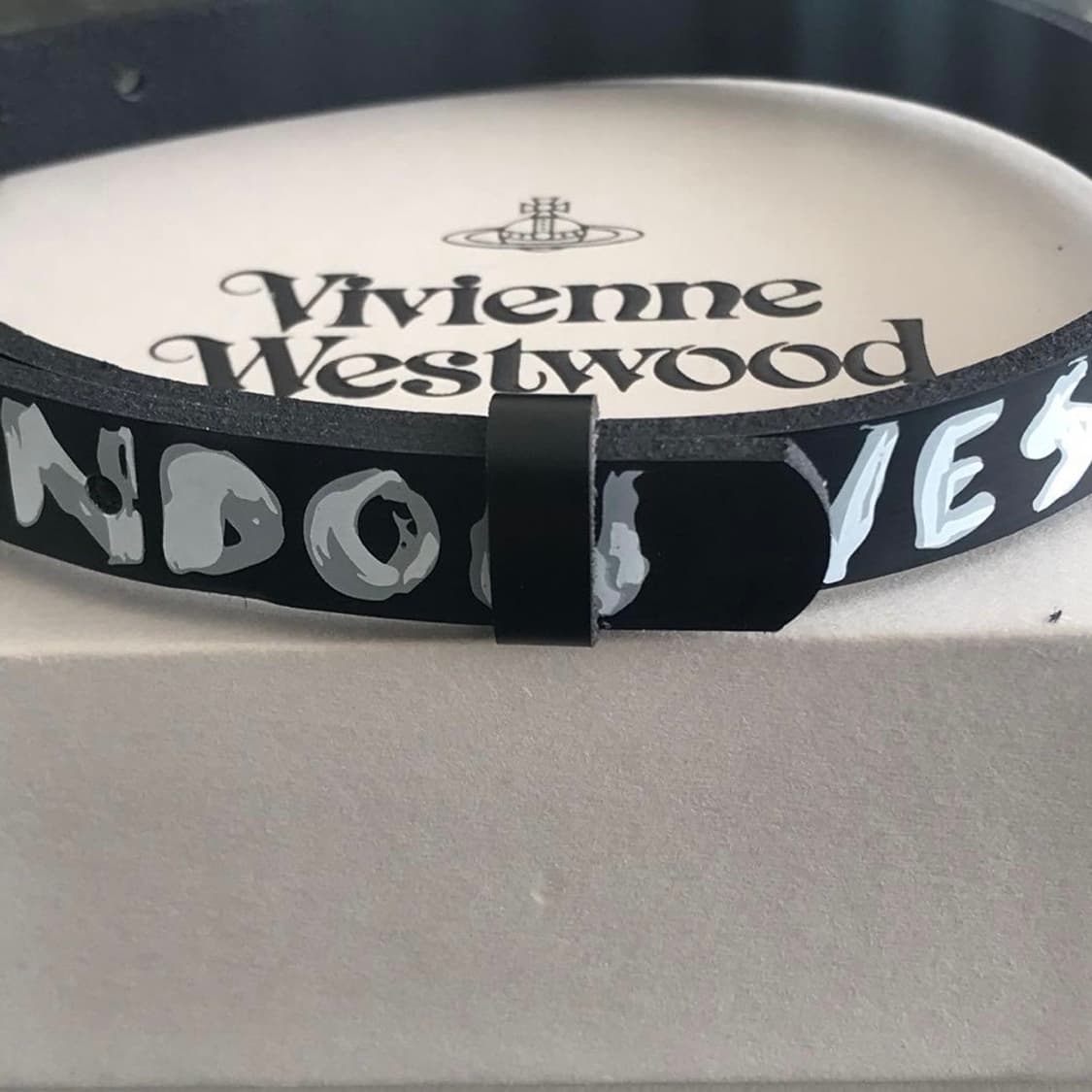 비비안웨스트우드 아카이브 펑크 레터링 orb 레더 초커 목걸이(새상품) 상품이미지5