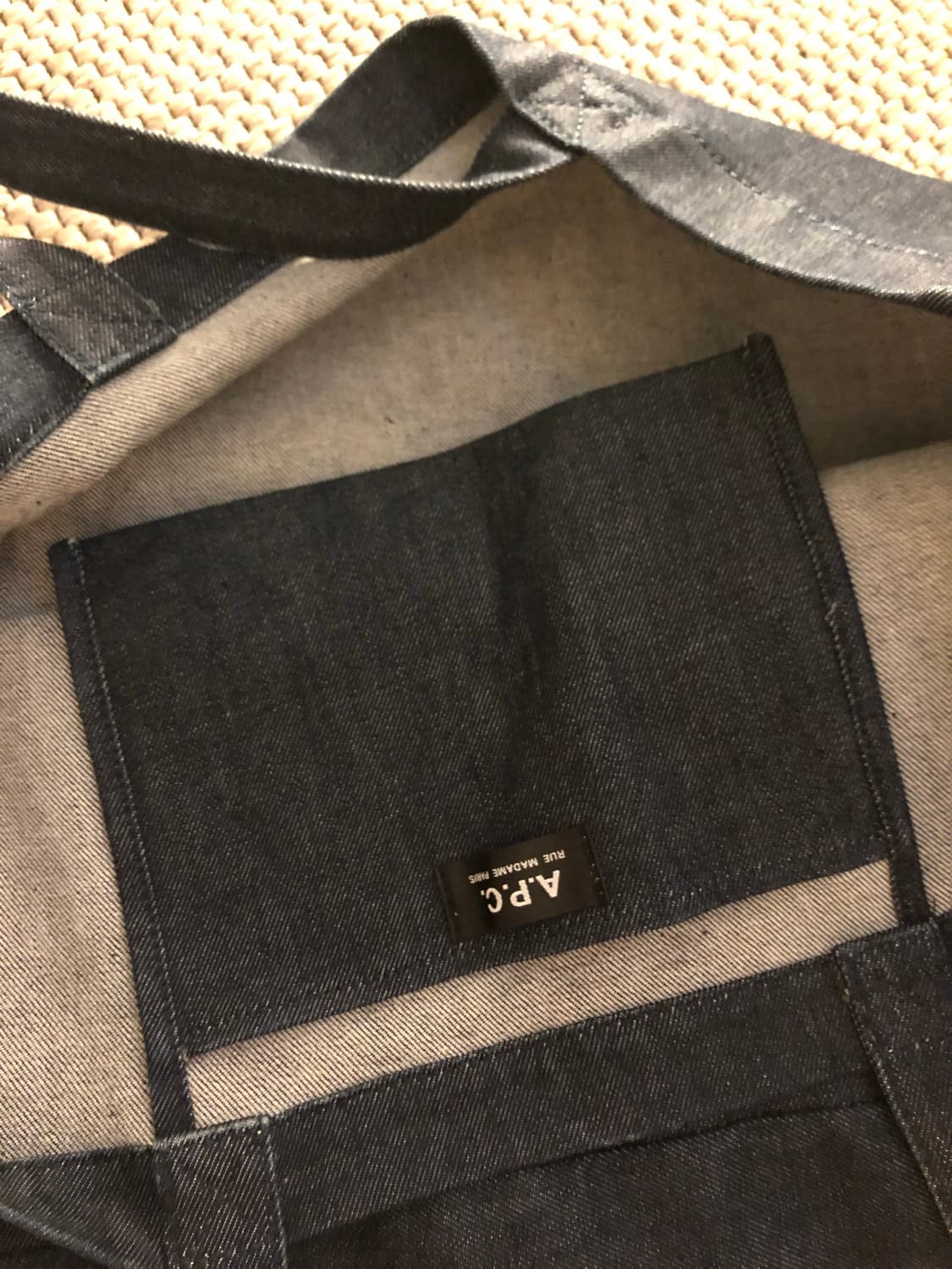 A.P.C. 다니엘라 데님 토트백 상품이미지3