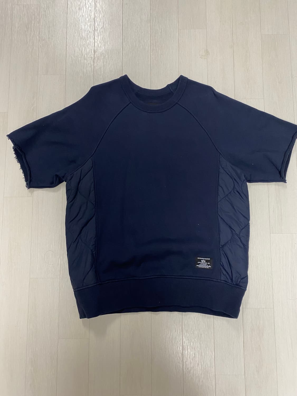 알파인더스트리 퀄팅 반팔 맨투맨 (size m) 상품이미지1