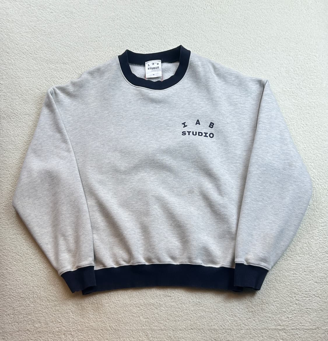 아이앱스튜디오 IAB 맨투맨 상품이미지1