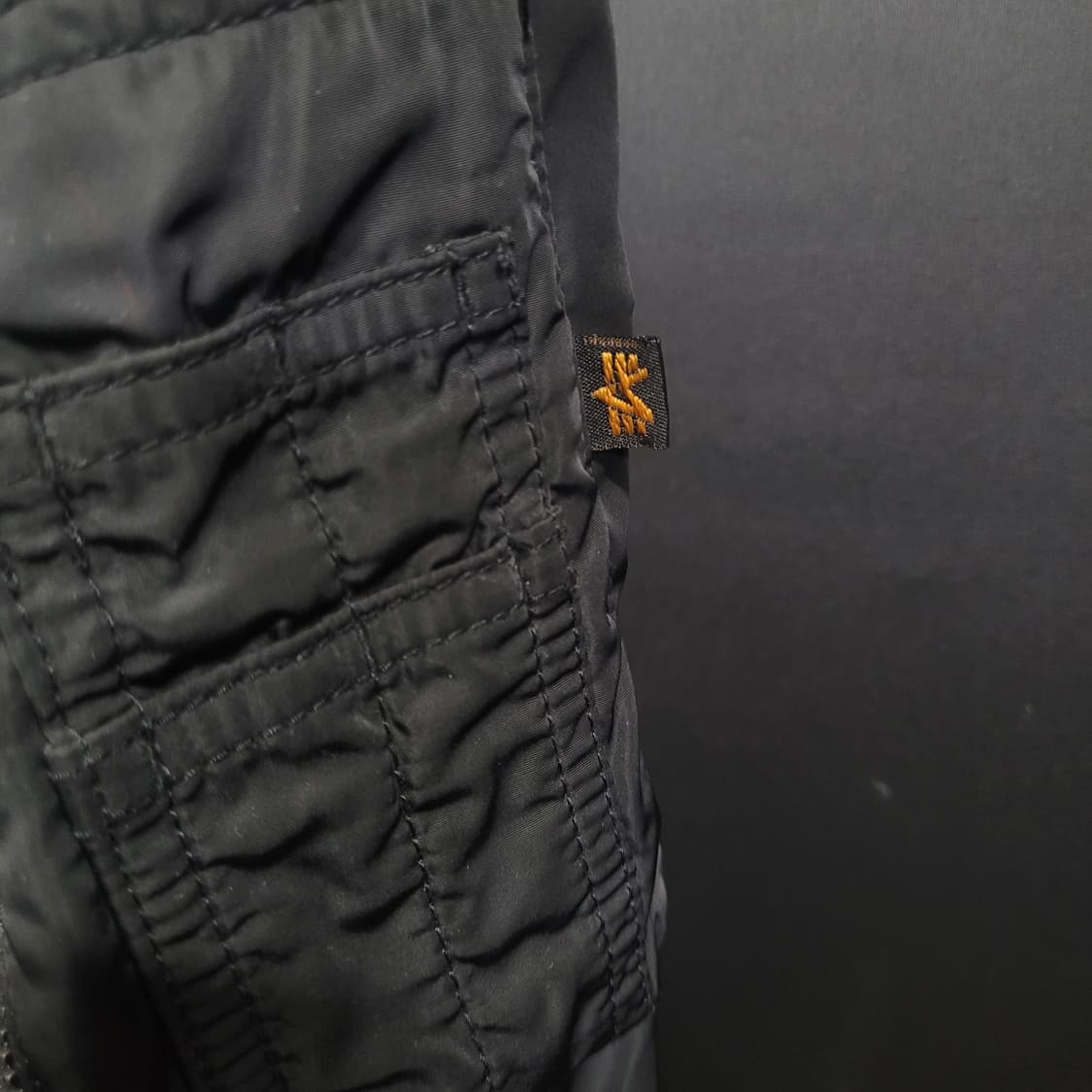 Alpha Industries

알파인더스트리 블랙 Ma-1 블루종  상품이미지3