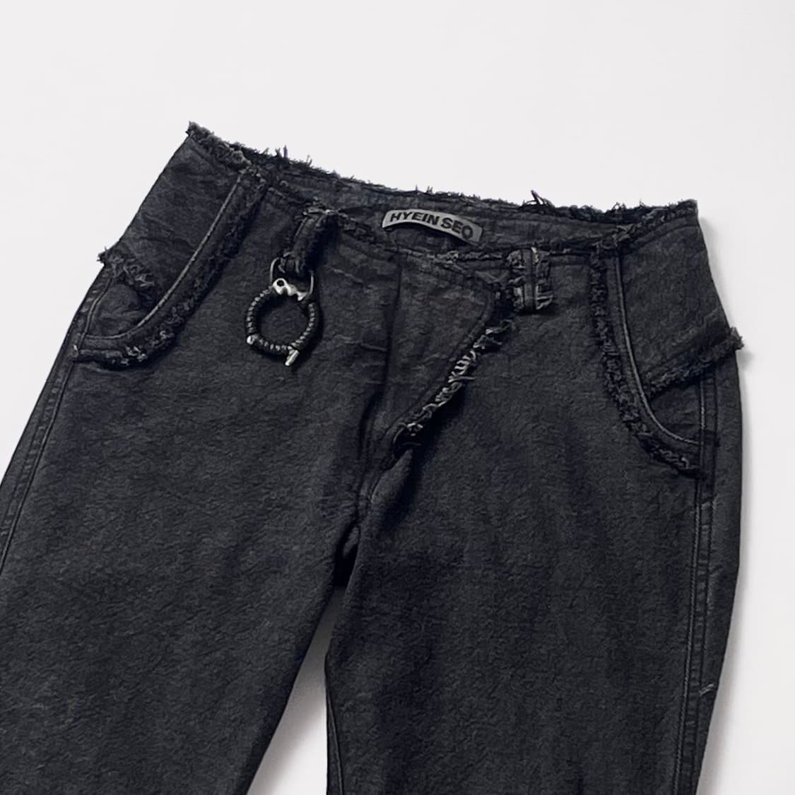 [HYEIN SEO] 혜인서 챠콜 로우라이즈 데님 팬츠 (1) 상품이미지2