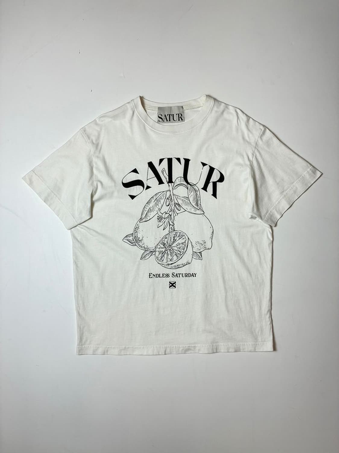 세터 SATUR 카프리시트론 드로잉 썸머 그랙픽 반팔 티셔츠 PN9700 상품이미지1