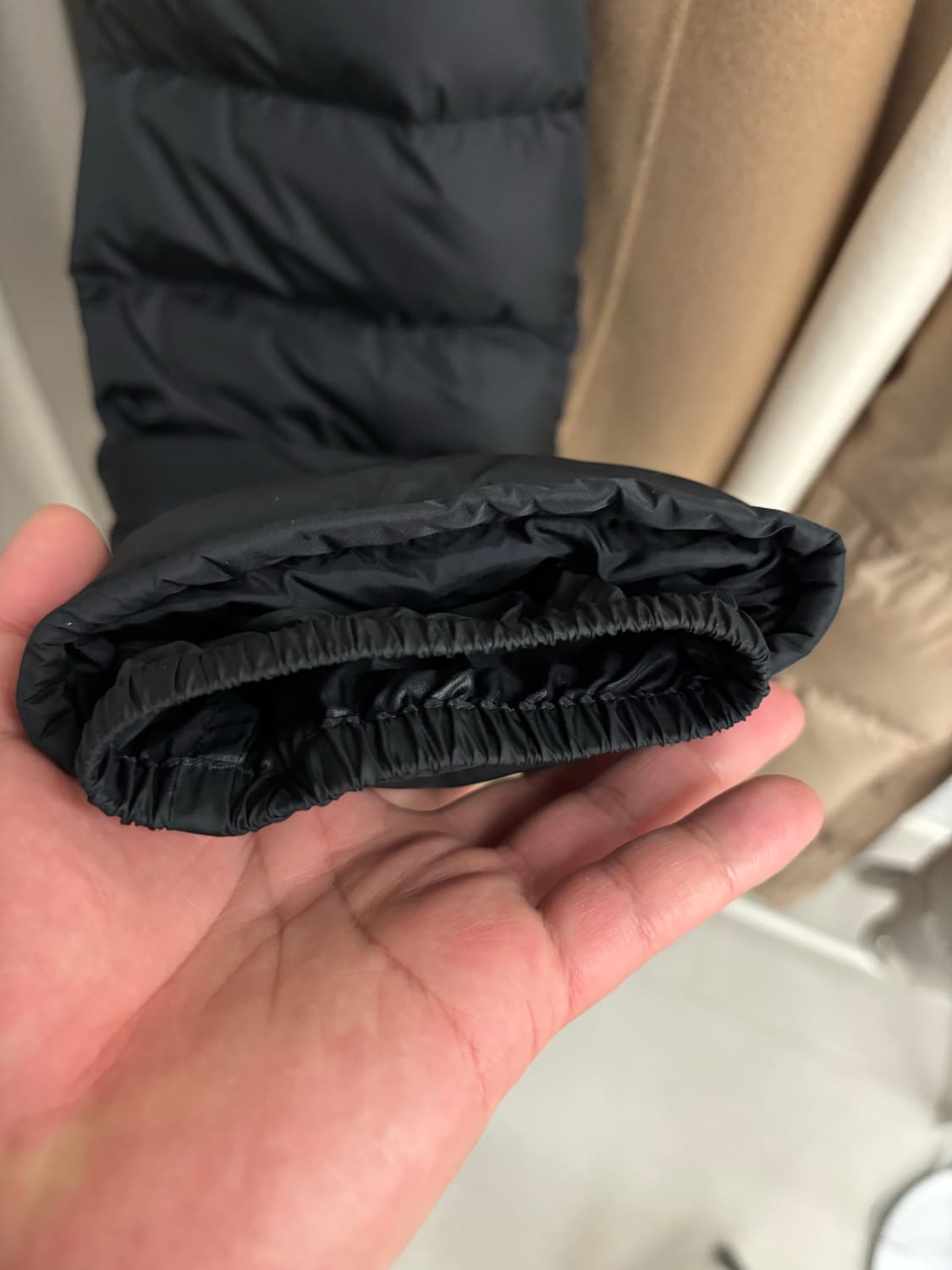 새상품 몽클레어 클루니 블랙 리얼퍼 3사이즈 판매 상품이미지5