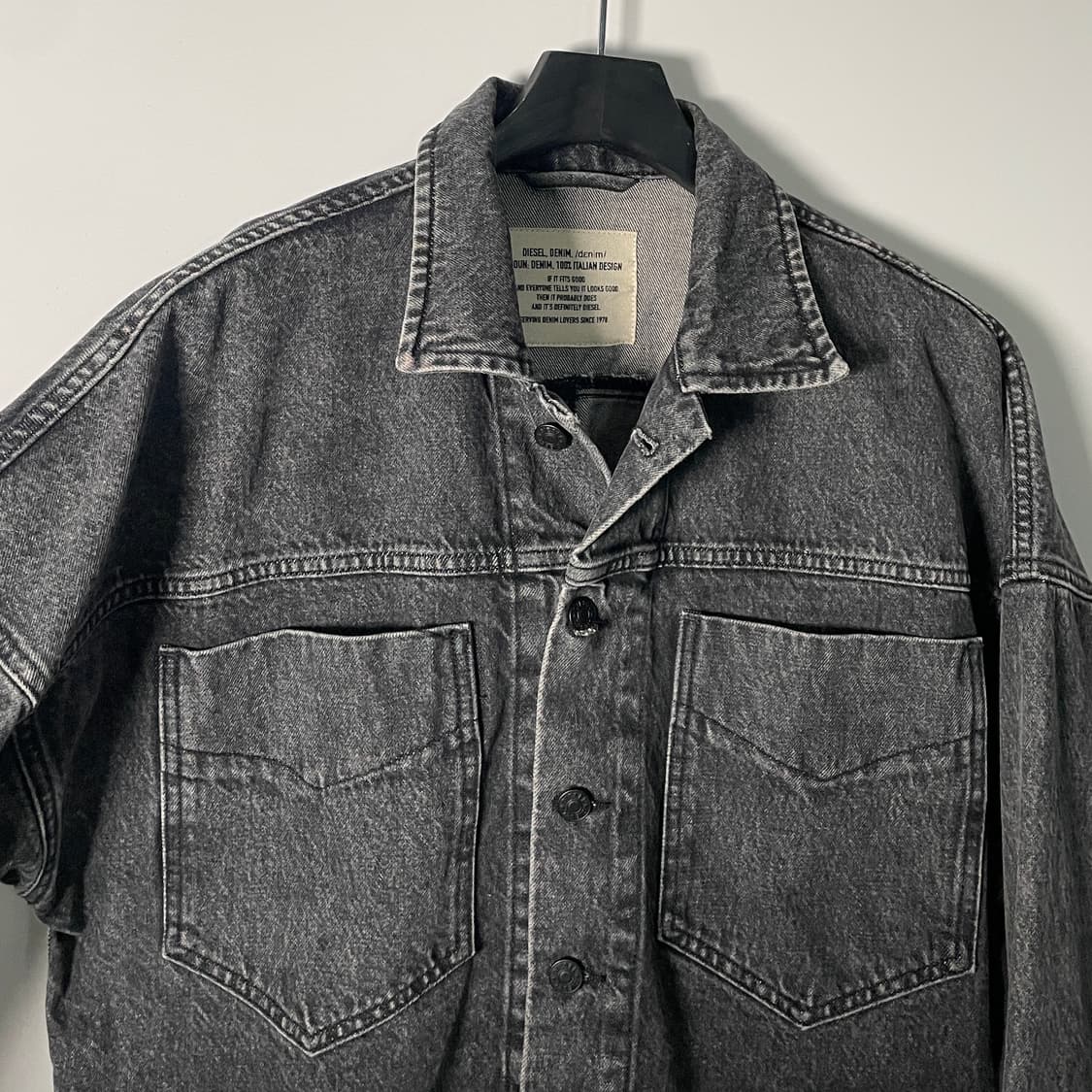 디젤 버튼 흑청 데님자켓 (on.29)   상품이미지3