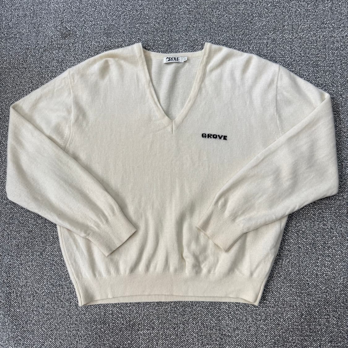 그로브 마일즈 브이넥 니트 상품이미지1
