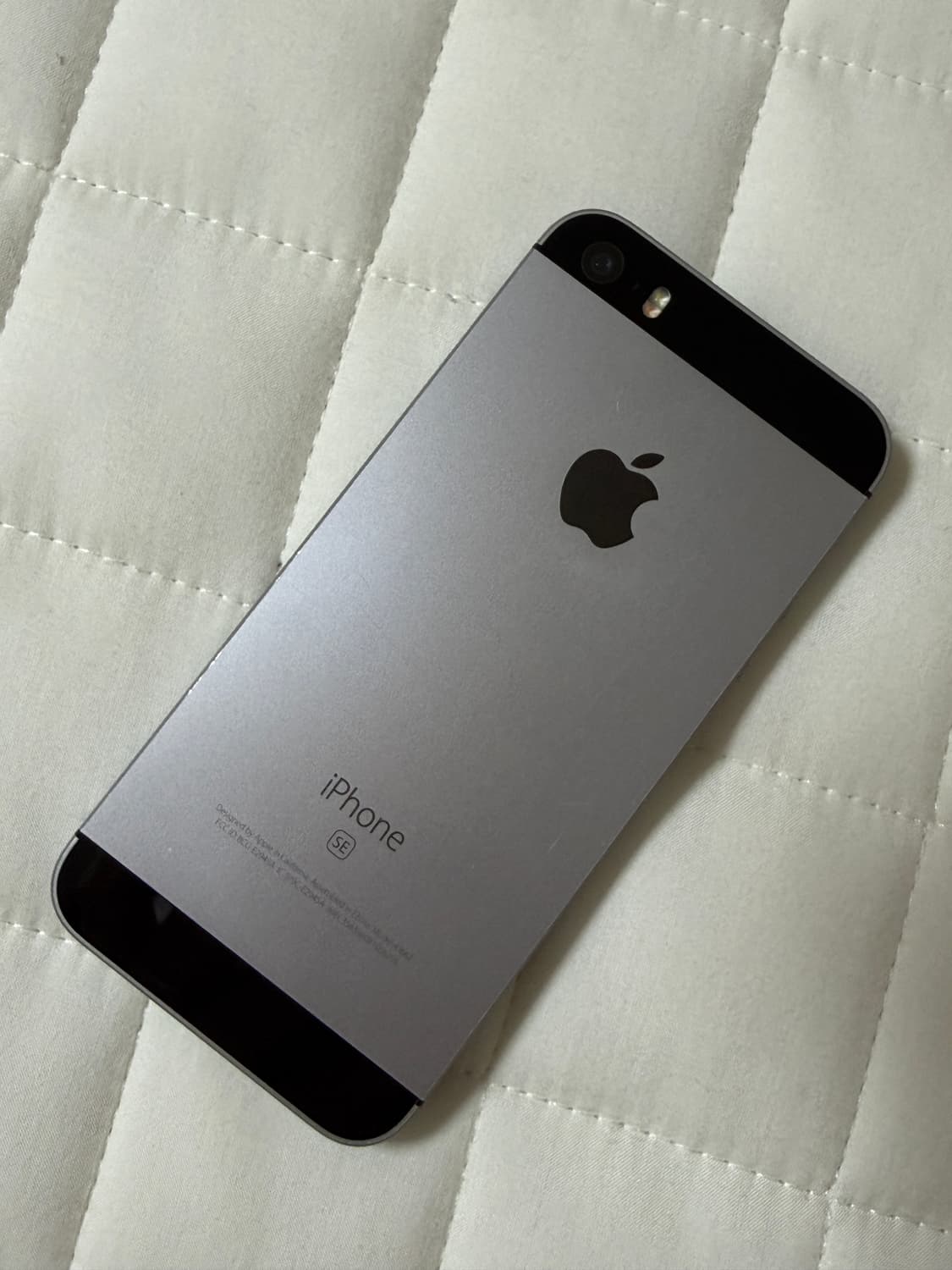 아이폰se1 스페이스그레이 32기가 상품이미지1