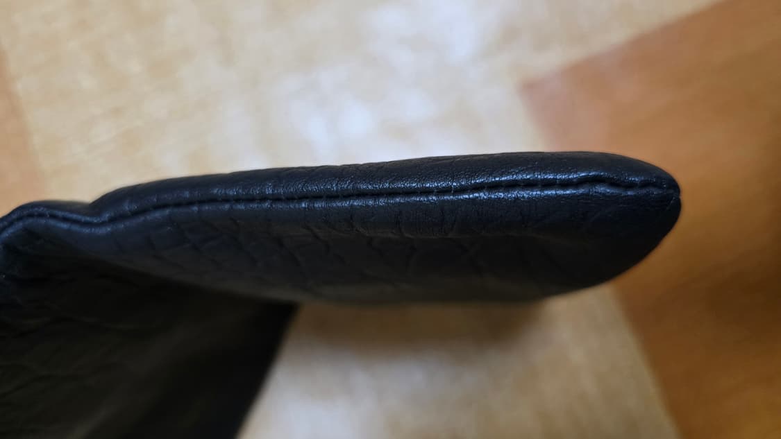 생로랑 크로커다일 폴딩 클러치 상품이미지3