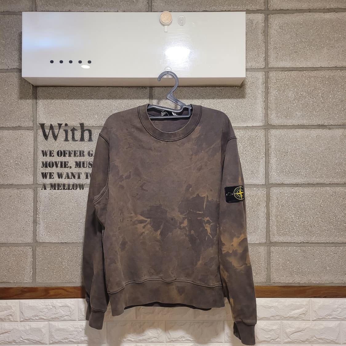 스톤아일랜드 타이다이 맨투맨 L 상품이미지1