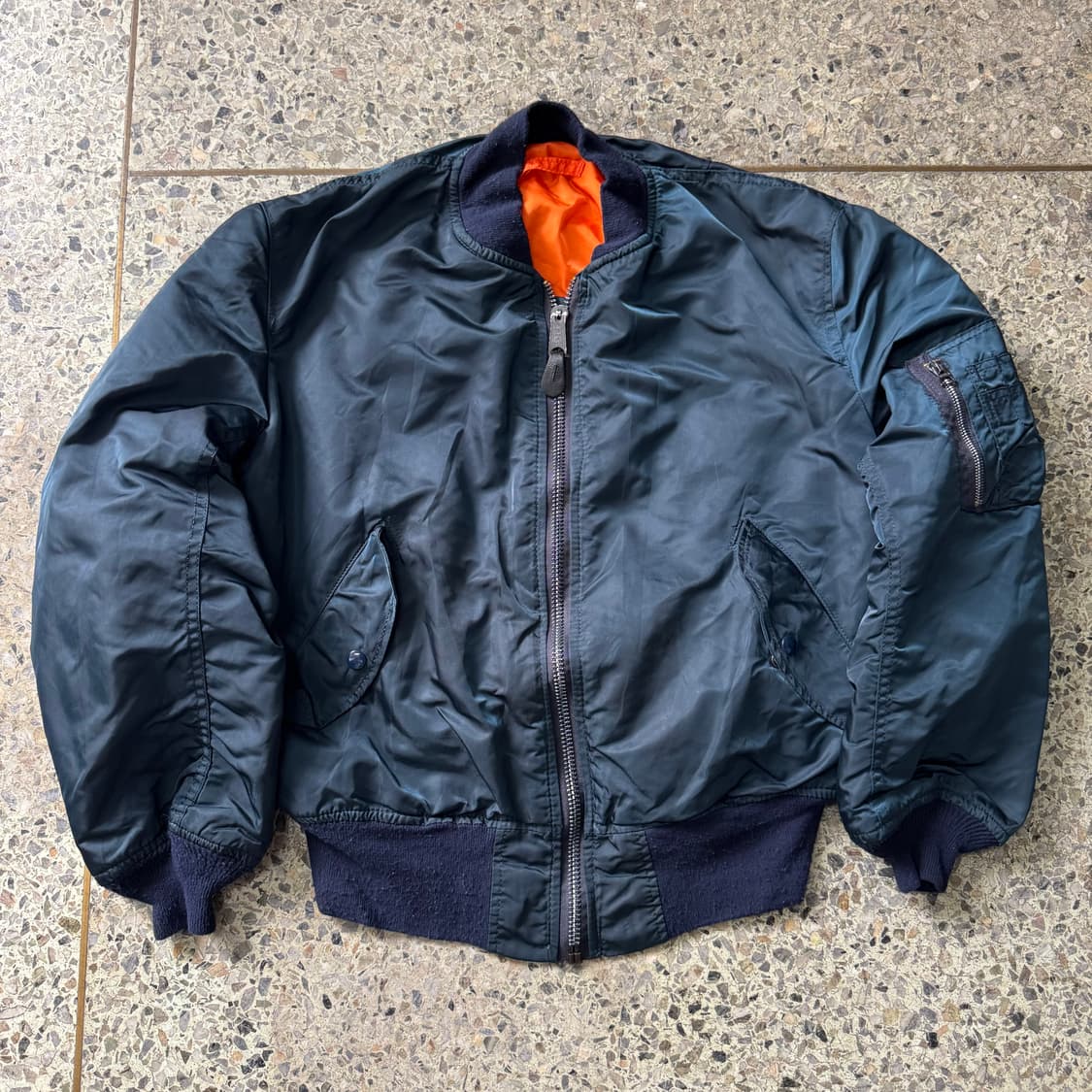 [L] Alpha Industries 알파인더스트리 Ma1 항공점퍼 상품이미지1
