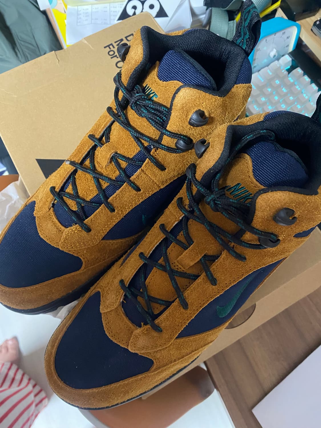 나이키 acg 토레 미드 280 새상품팝니다 상품이미지1