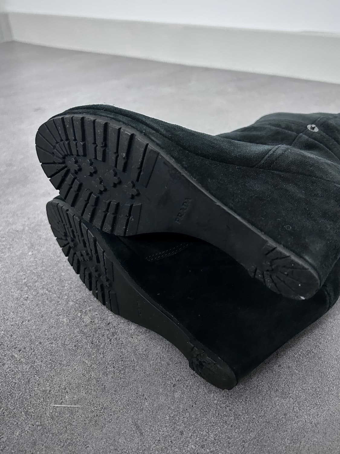 프라다 스웨이드 웨지 롱 부츠 상품이미지6