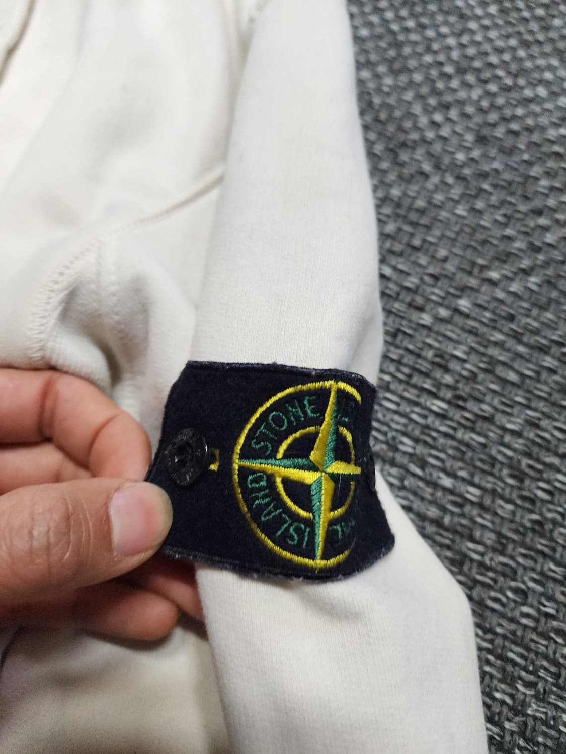 스톤아일랜드 와펜 패치 후드 풀 집 L사이즈 상품이미지2