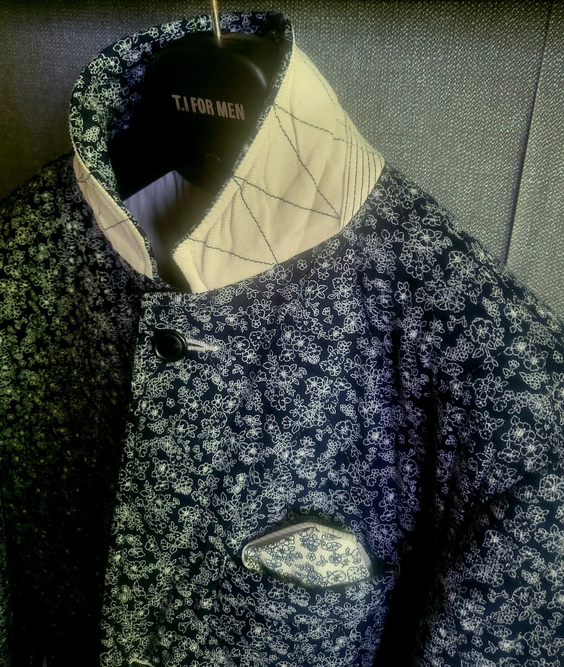 [택달린 새상품] 티아이포맨 네이비 플라워자켓 상품이미지3