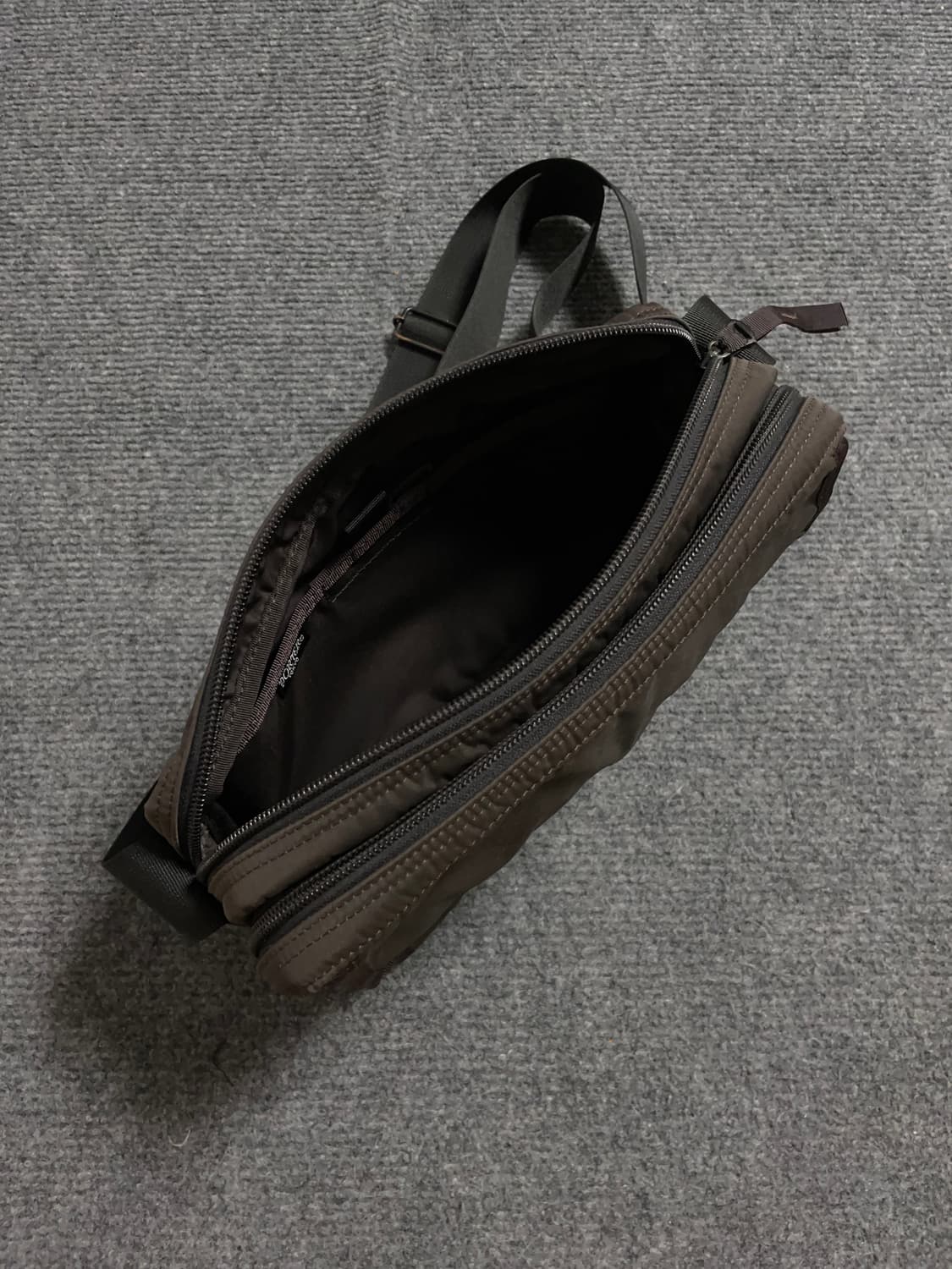 포터 브라운 나일론 숄더백 상품이미지5