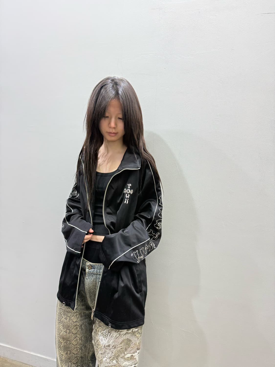 도그타운 오버핏 블랙 드래곤 자수 져지 상품이미지5