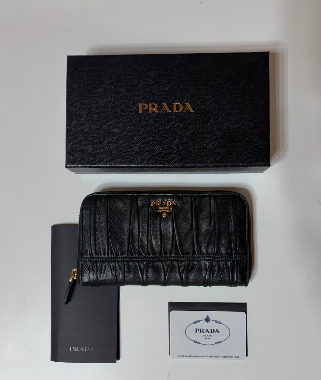 프라다 코프레 장지갑 상품이미지1