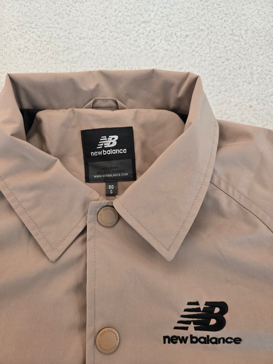 뉴발란스 코치자켓 베이지색 S 상품이미지4