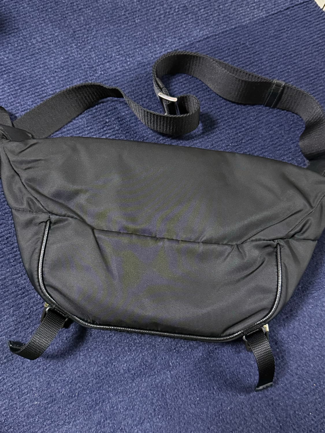 2024 프라다 리나일론 바이커백 스몰 상품이미지4