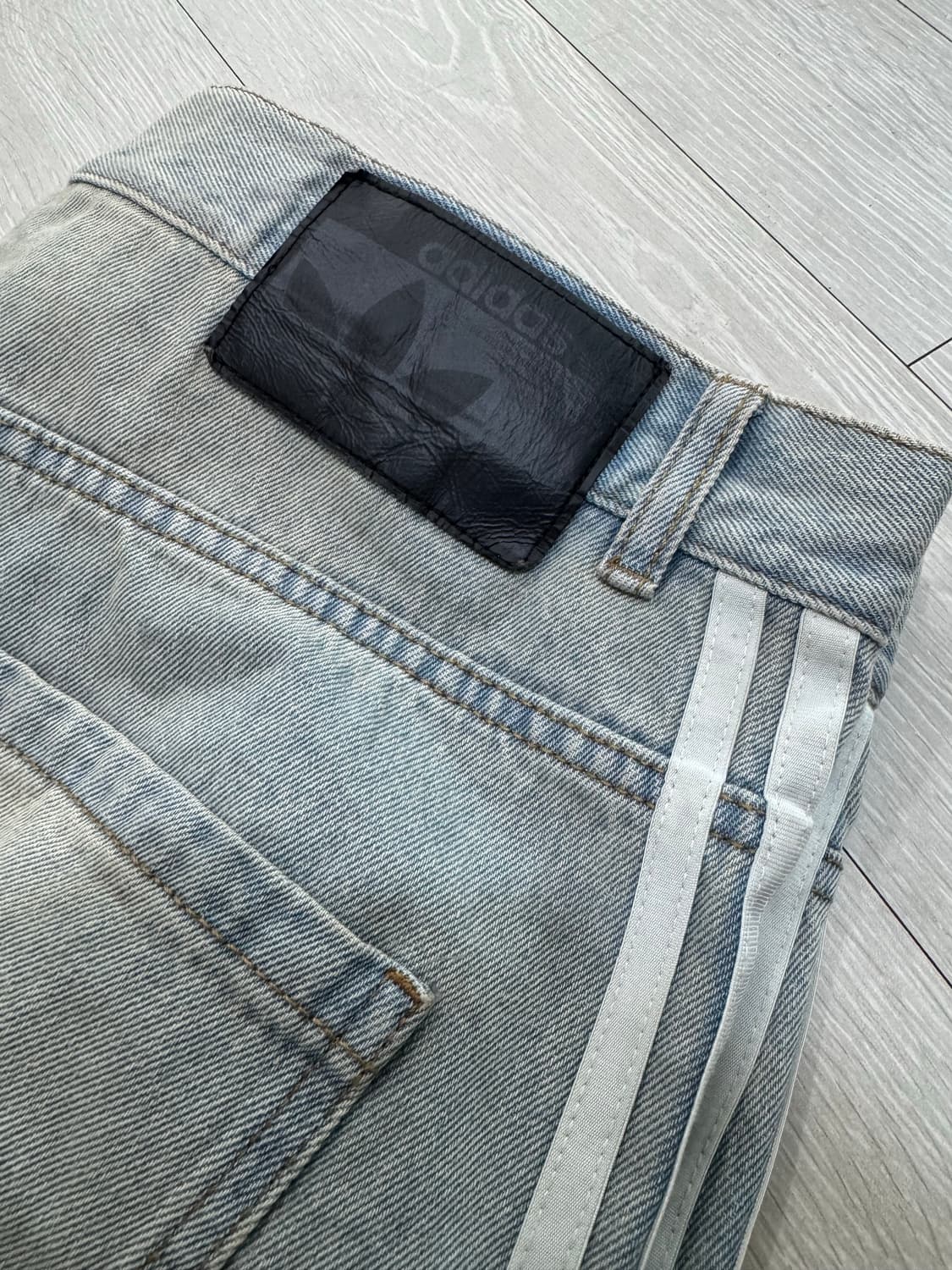 아디다스 아딜레늄 시즌3 루즈핏 데님 팬츠36 상품이미지4