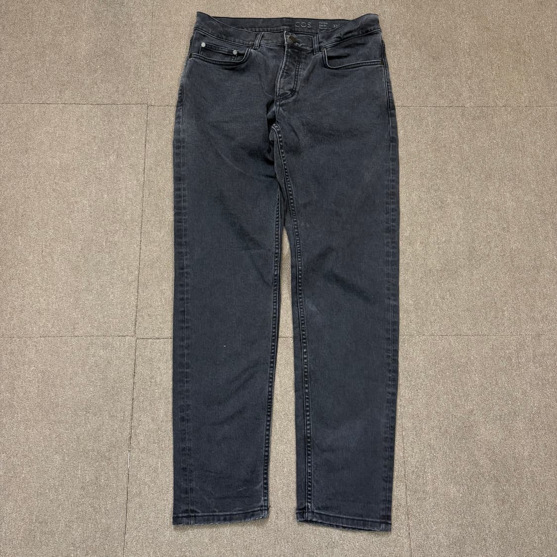 cos 코스 슬림핏 블랙 데님  상품이미지1
