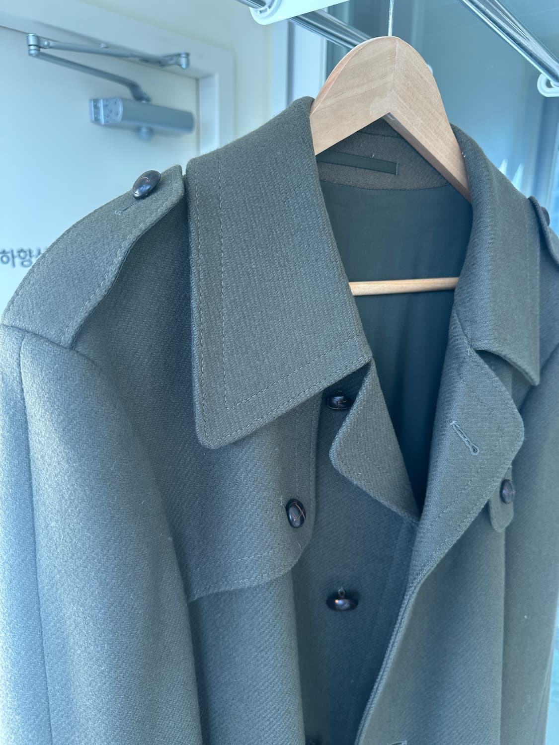 카키색 울 코트 105~110 (파리 유명 샵 구매) 상품이미지4