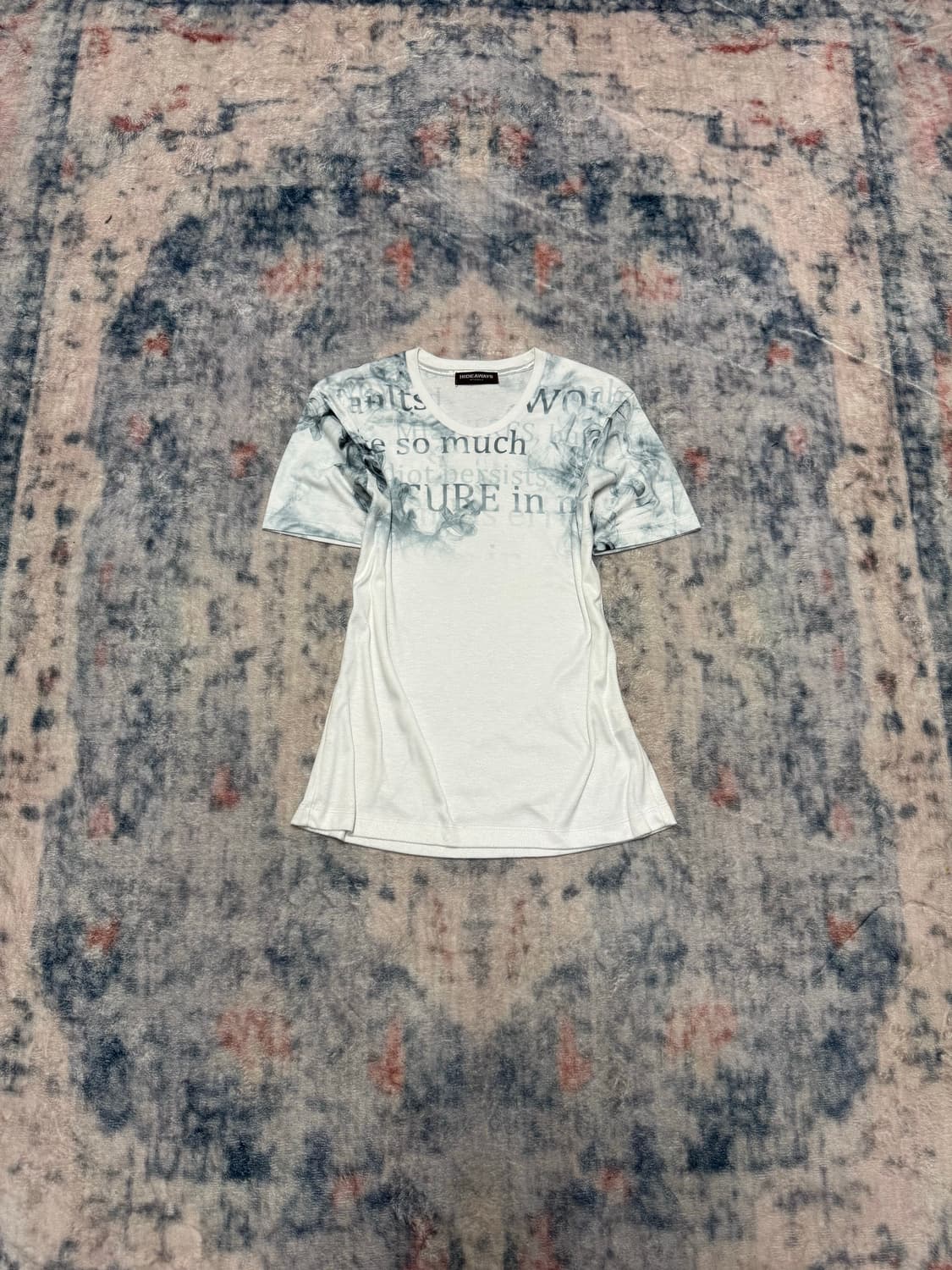 Hideaways nicole club lettering top 상품이미지2