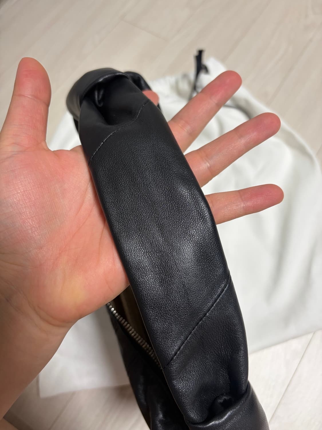 르메르 포춘백 미니(양가죽 블랙) 상품이미지3