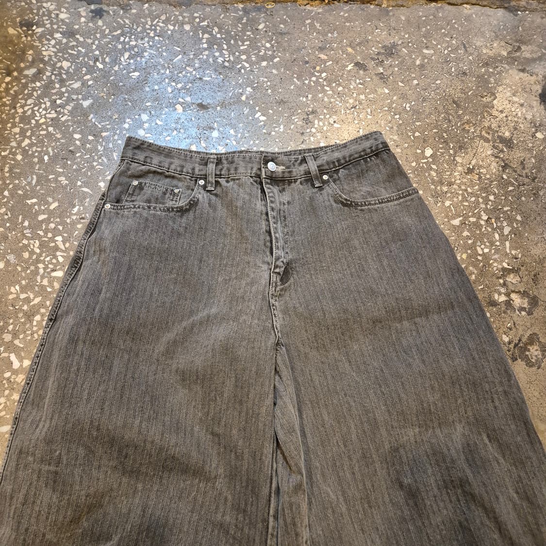 30인치 피그먼트워싱 헤링본패턴 벌룬핏 데님팬츠 상품이미지4