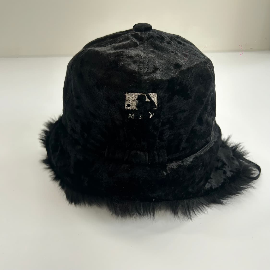 Mlb 엠엘비 양키스 큐빅 로고 벨벳 퍼 캡 상품이미지6